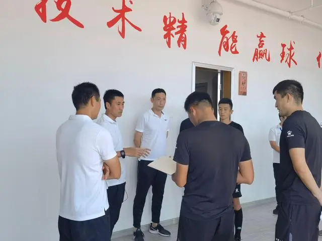 中国足球比赛机制规则_足球比赛规则全文_足球赛事规则